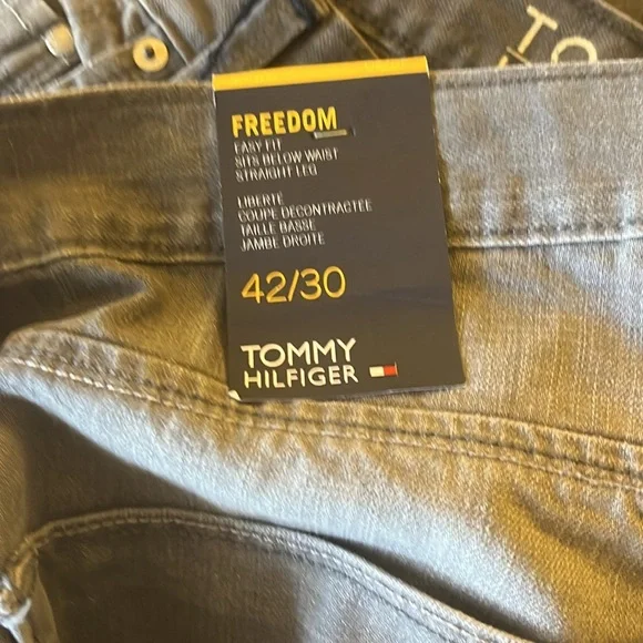NWT Tommy Hilfiger Premium denim jeans Grey Size 42x30 #10196 - Picture 4 of 6